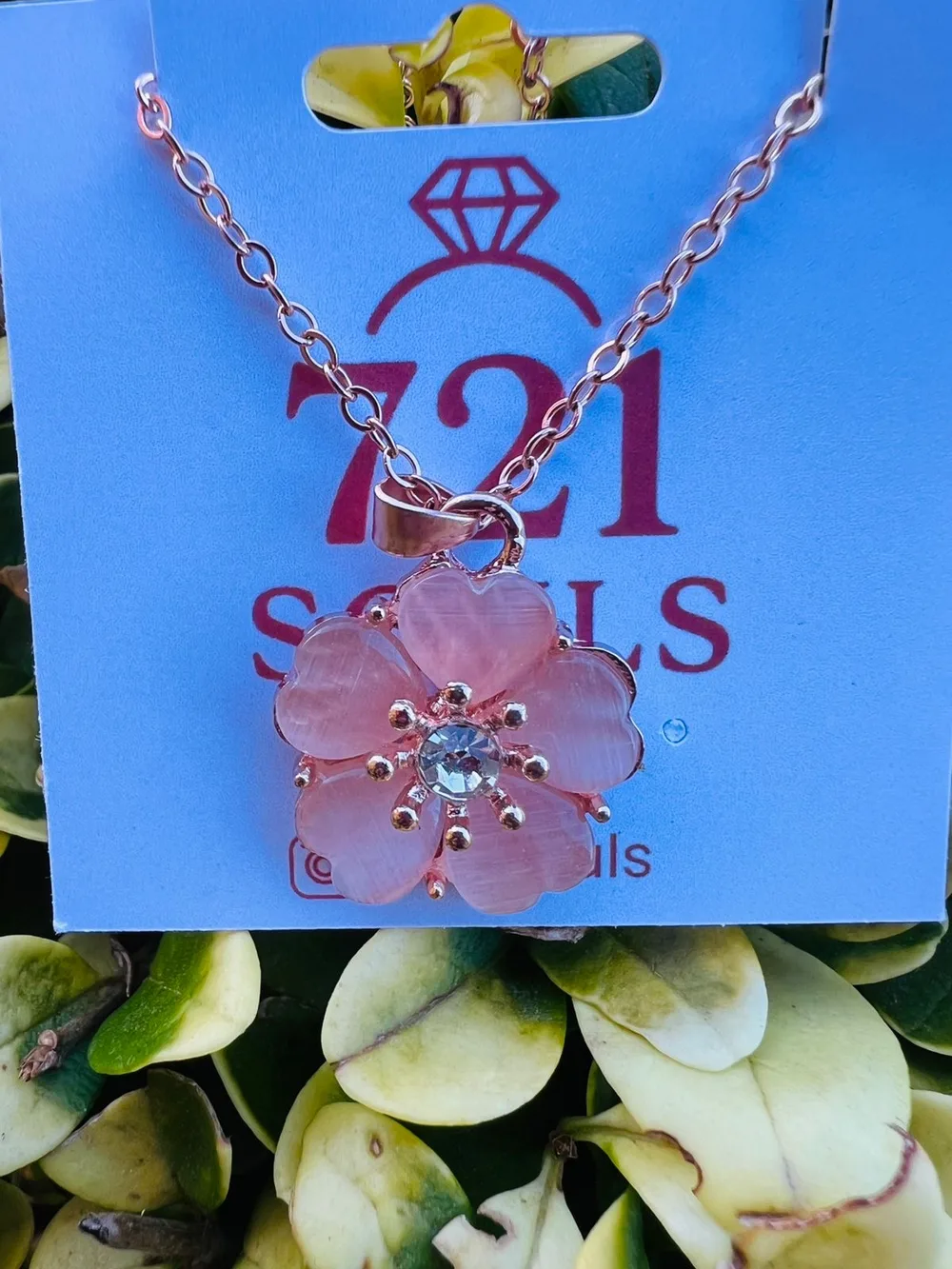 COLLAR FLOR ROSADA CON CIRCON