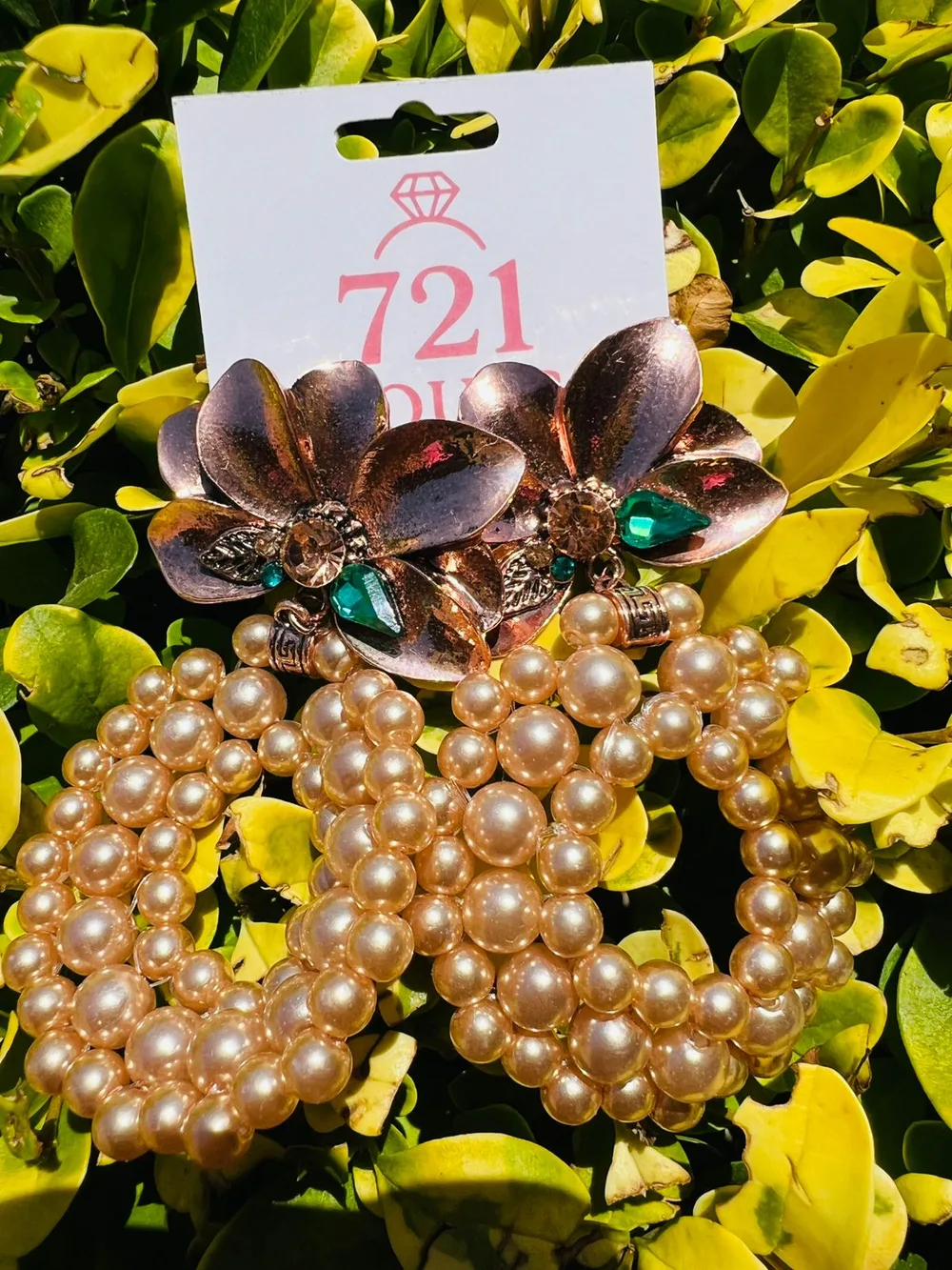 FLOR Y PERLAS